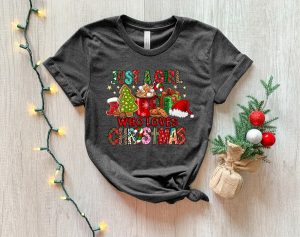 Just A Girl Who Loves Christmas Sweatshirt