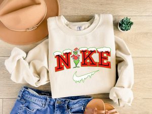 Vintage Nike Grinch Christmas Snow Sweatshirt