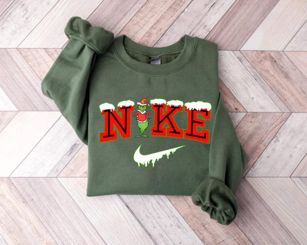 Vintage Nike Grinch Christmas Snow Sweatshirt