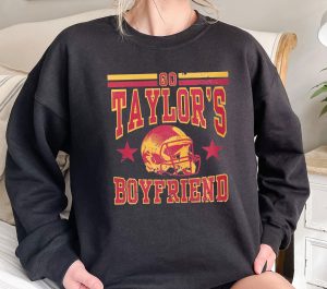 Retro Go Taylors Boyfriend Sweatshirt, Vintage Travis Kelce T-Shirt, Taylor Football Shirt, Taylor Fan Gifts, Eras Tour, Taylor and Travis